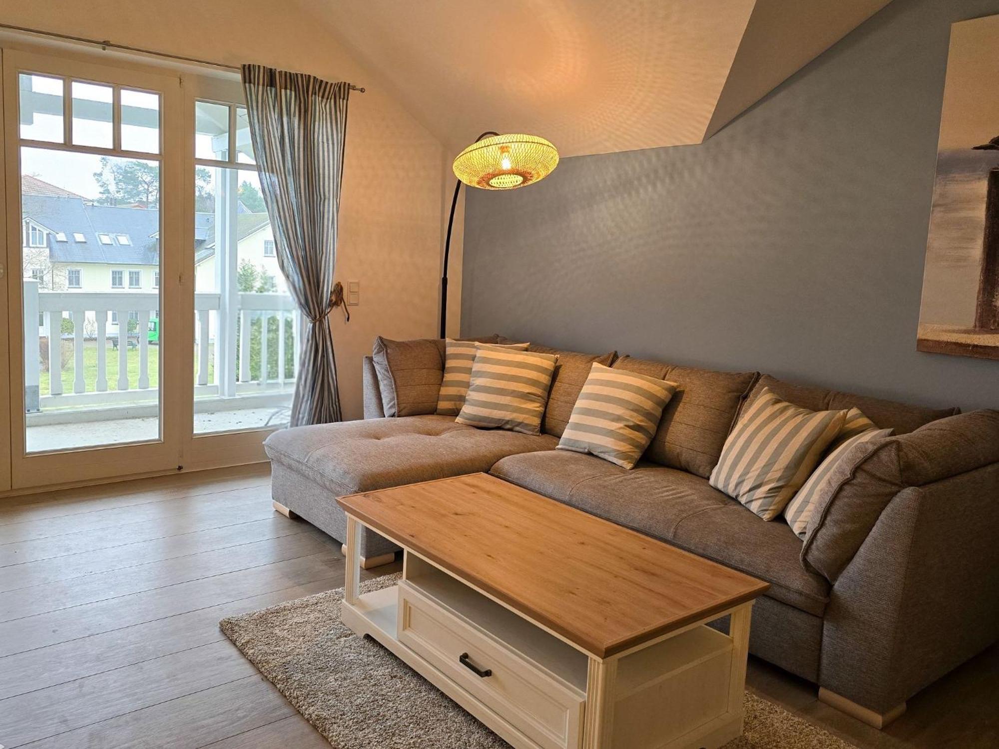 Klassik Mit 1 Schlafzimmer Und Balkon Im Dachgeschoss 184 * Ostseebad Binz